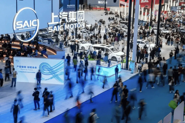 从黄浦江到全世界：上汽如何承载一座城的全球雄心？