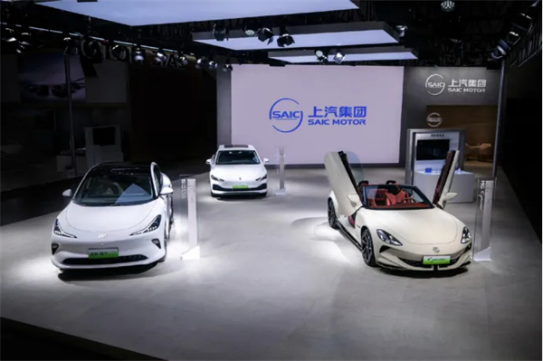 上汽的2025：关山难越，关关跨越！